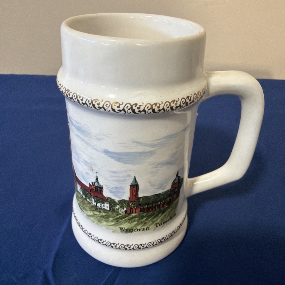 collectible stein Of painted scene of Wzgórze Tumskie.